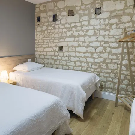 1694 - 4 Etoiles - Proche Futuroscope Feriehus Scorbé-Clairvaux