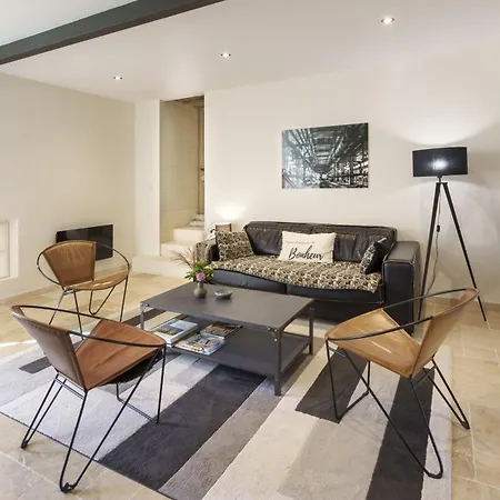 1694 - 4 Etoiles - Proche Futuroscope