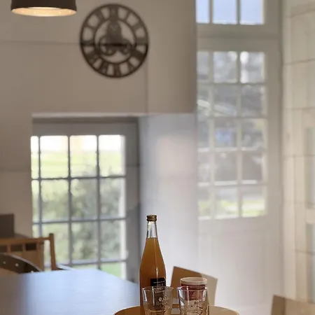 1694 - 4 Etoiles - Proche Futuroscope * Scorbé-Clairvaux