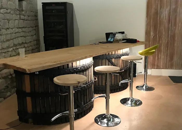 1694 - 4 étoiles - Proche Futuroscope *