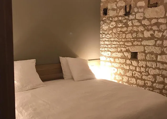 1694 - 4 étoiles - Proche Futuroscope Scorbé-Clairvaux