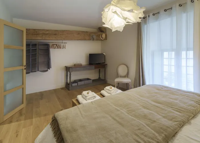 1694 - 4 étoiles - Proche Futuroscope *